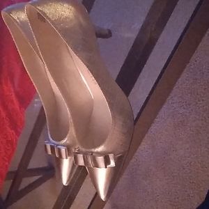 Anne Klein Pumps With Bow
